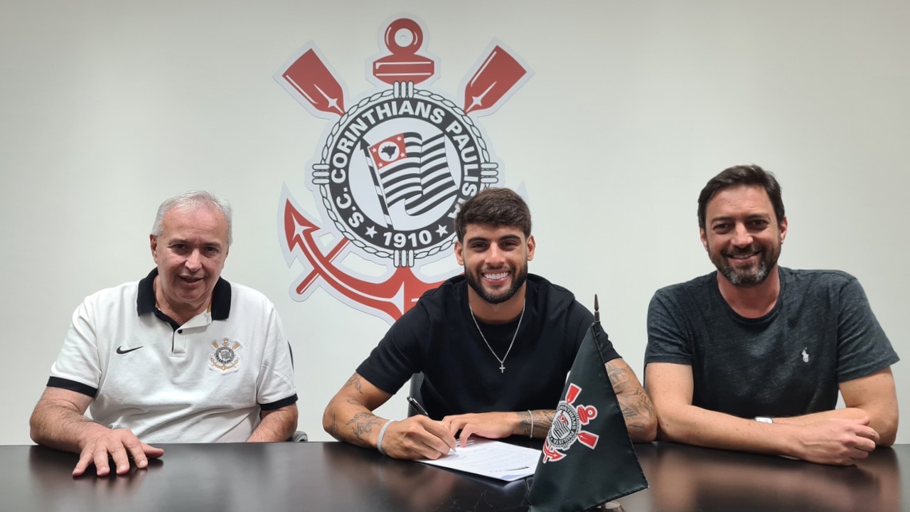 Corinthians anuncia Yuri Alberto com mensagem: 'Ele fica'.