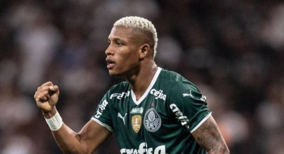 Palmeiras toma decisão sobre ofertas por Danilo