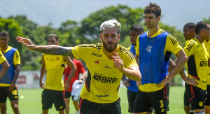 Foto do joelho de Rodrigo Caio viraliza na internet e torcedores do Flamengo ficam CHOCADOS