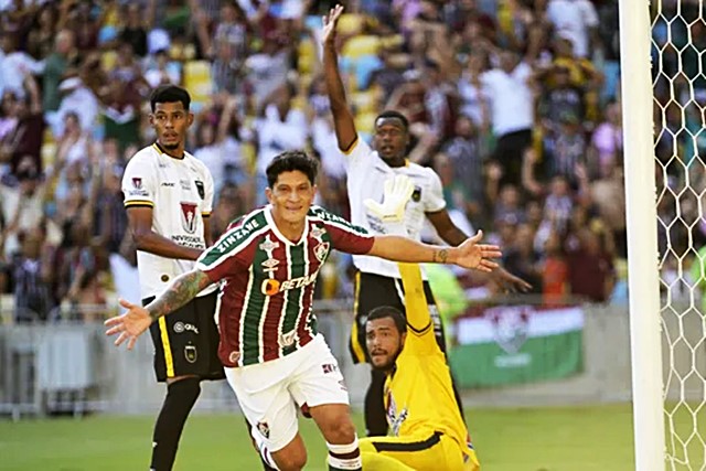 Fluminense venceu o Volta Redonda por 7 a 0 neste sábado, a goleada, com quatro gols de Cano