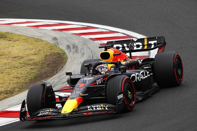 Formula 1 ao vivo Max Verstappen da Red Bull larga na pole position no GP do Bahrein.