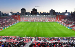 Estudiantes x Red Bull Bragantino ao vivo pela Sul-Americana: onde assistir ao jogo online e na TV