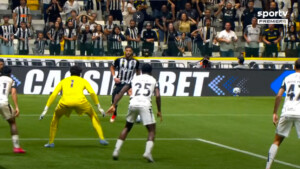 Defesa heroica de Hugo Souza garante empate sem gols entre Atlético-MG e Corinthians