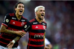 Pedro e Arrascaeta estão de volta e assustam o Brasileirão