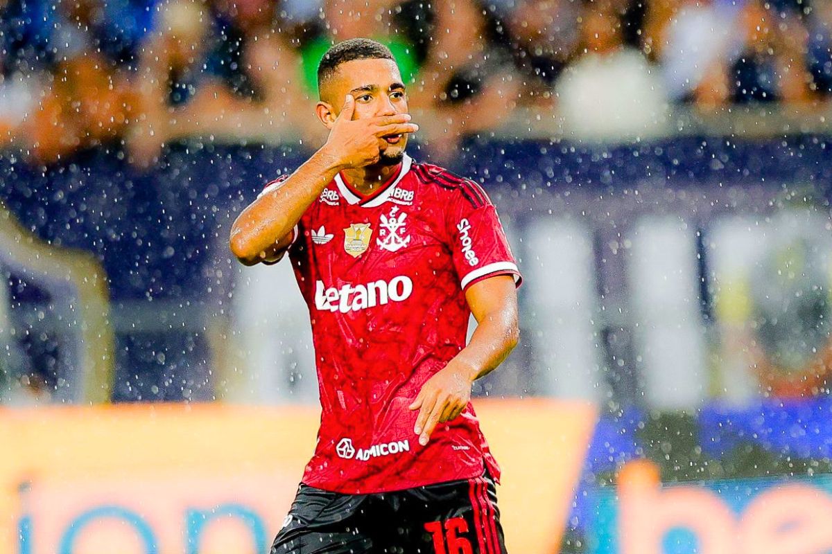 Samuel Lino, do Flamengo
