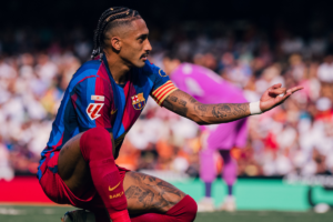 Injustiça na premiação? Raphinha tem números impressionantes no Barcelona, mas fica fora da lista final da Bola de Ouro