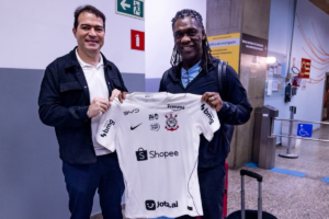 Corinthians define primeiro dia de Seedorf após sequência de 8 derrotas, agenda treinos pela manhã e à tarde e confirma coletiva às 13h de quarta-feira (14)
