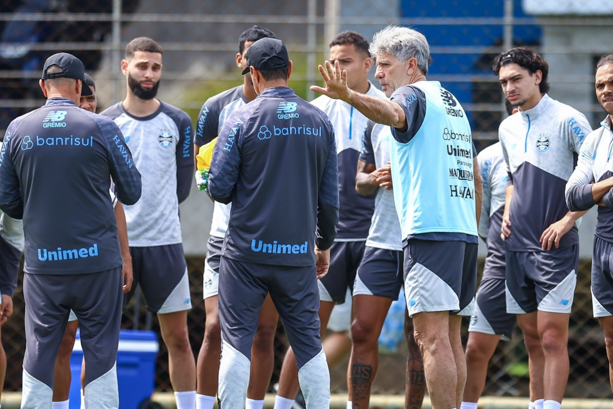 Jogadores do Grêmio reunidos com Renato Gaúcho